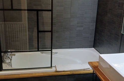 Roussillon-en-Isere Hotel | Hôtel Le Médicis