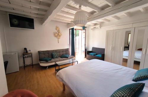 Graveson Hotel | Hôtel Le Mas Des Amandiers