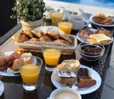 Graveson Hotel | Hôtel Le Mas Des Amandiers