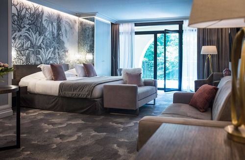 Charbonnieres-les-Bains Hotel | Hôtel Le Pavillon