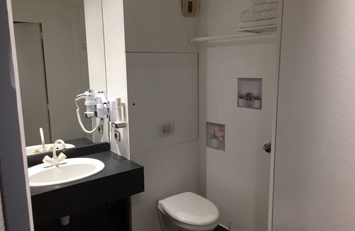 Cours Hotel | Hôtel Le Pavillon