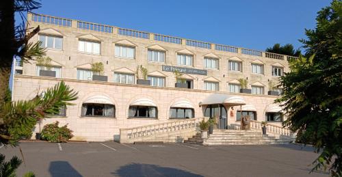 Rancourt Hotel | Hôtel Le Prieuré