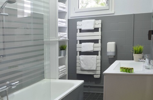 Saint-Marcel Hotel | Hôtel Le Prieuré