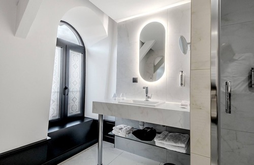 Le Puy-en-Velay Hotel | Hôtel Le Regina