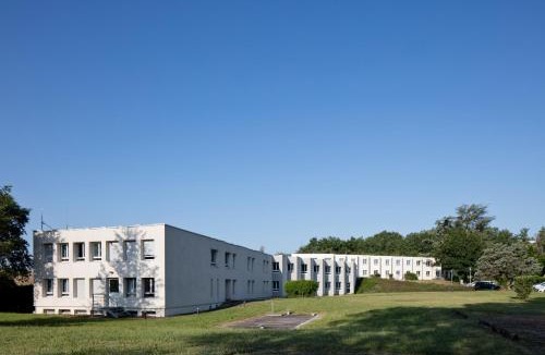 Blyes Hotel | Hôtel Le Riccoty