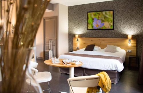 Beaulieu-sur-Dordogne Hotel | Hôtel Le Turenne