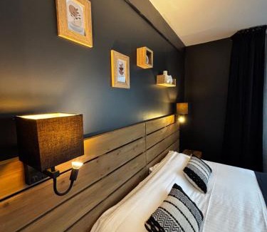 Cognac Hotel | Hôtel Le Valois, Cognac Centre