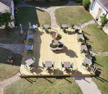 Saint-Laurent-Nouan Hotel | Hôtel Le Verger