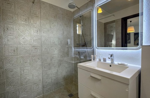 Generargues Hotel | Hôtel les 3 Barbus