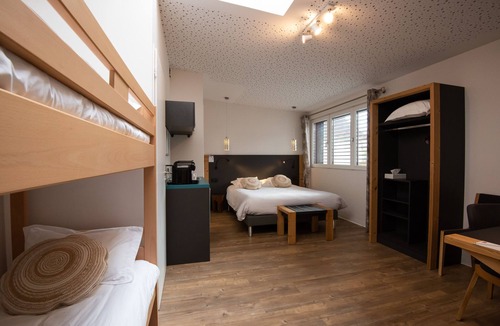 Challes-les-Eaux Hotel | Hôtel les Ailes