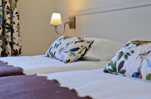 Sevignacq-Meyracq Hotel | Hôtel Les Bains de Secours