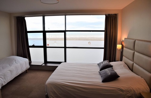 Cayeux-sur-Mer Hotel | Hôtel Les Galets Bleus