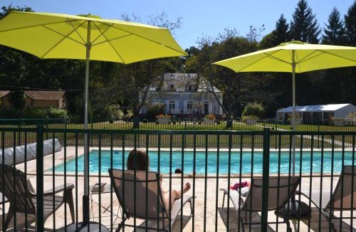 Saint-Fargeau Hotel | Hôtel les Grands Chênes