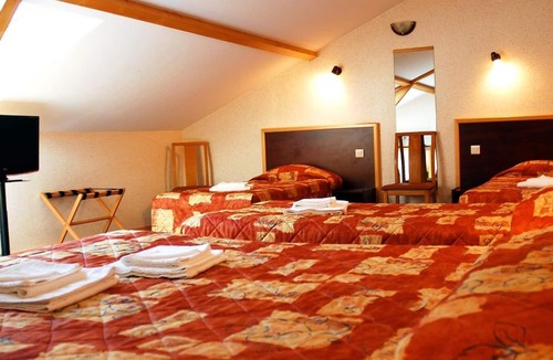 Orcines Hotel | Hôtel les Hirondelles