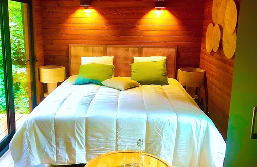 Vaugrigneuse Hotel | Hôtel Les Lodges De Vaugrigneuse