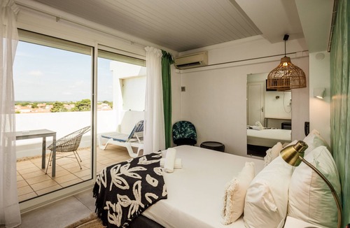 Le Grand Large Hotel | Hôtel Les Sables - Urban Style - by Logis Hotels