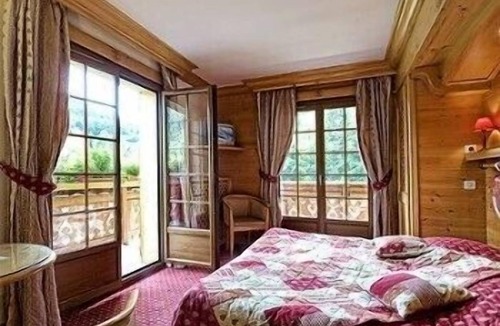 La Clusaz Hotel | Hôtel Les Sapins