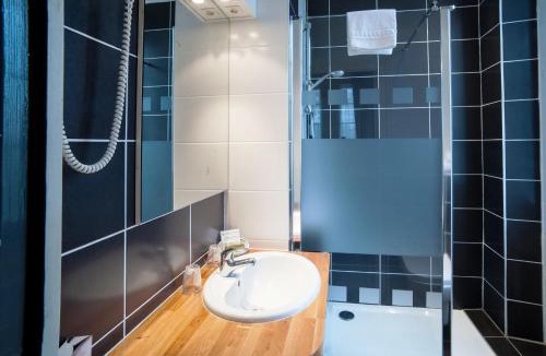 Bourges Hotel | Hôtel Les Tilleuls, Bourges