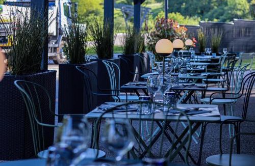 Mantry Hotel | Hôtel Logis Restaurant La Fontaine