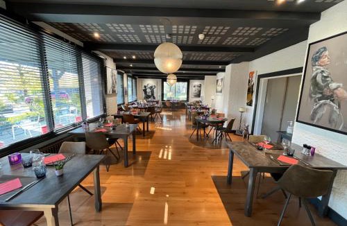 Mantry Hotel | Hôtel Logis Restaurant La Fontaine