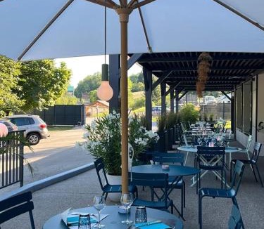 Mantry Hotel | Hôtel Logis Restaurant La Fontaine