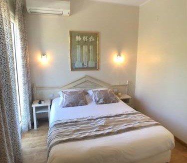 Le Lavandou Hotel | Hôtel Méditerranée