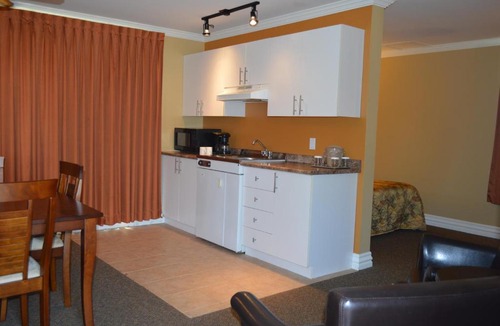 New Carlisle Hotel | Hôtel Maison Blanche