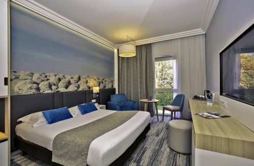Castres Hotel | Hôtel Mercure Castres L'Occitan
