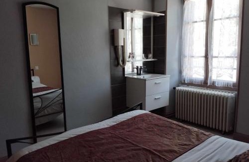 Prades-d'Aubrac Hotel | Hôtel Moderne