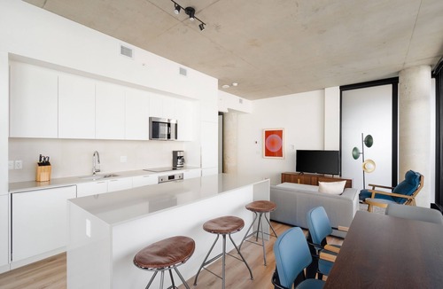 Downtown Montreal Apartment | Hôtel Monroe - Downtown Montreal