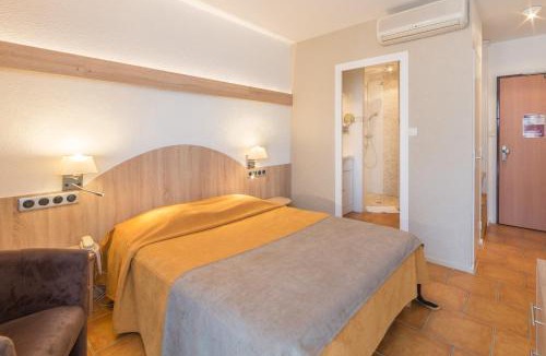 Le Pont-de-Beauvoisin Hotel | Hôtel Morris