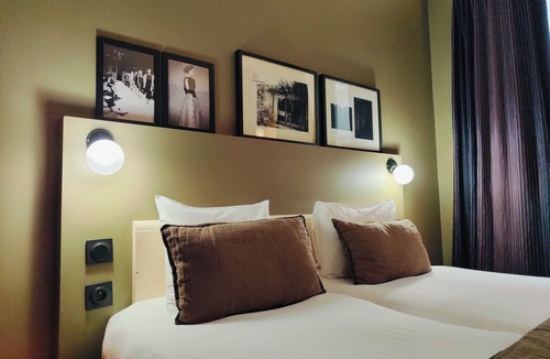 Quartier de la Plaine-de-Monceaux Hotel | Hôtel Noir