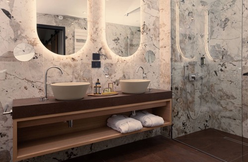 Les Herbiers Hotel | Hôtel Parc du Landreau