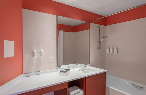 Genas Hotel | Hôtel ParKest