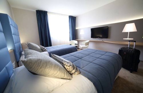 Chasseneuil-du-Poitou Hotel | Hôtel Plaza Futuroscope