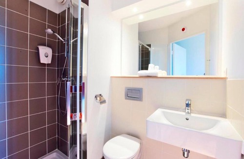 Saint-Contest Hotel | Hôtel Première Classe Caen Nord - Mémorial