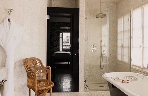 Porte-Saint-Martin Hotel | Hôtel Providence