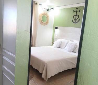 Le Grau-Du-Roi Hotel | Hôtel Quai d'Azur