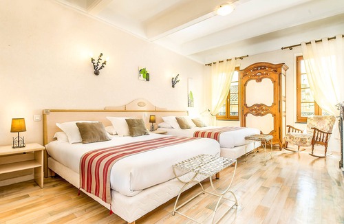 Nissan-lez-Enserune Hotel | Hôtel Résidence