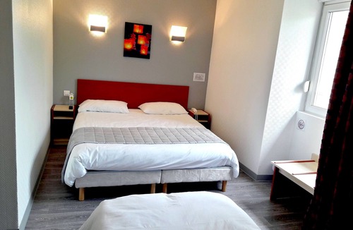 Villegusien-le-Lac Hotel | Hôtel Relais du Lac