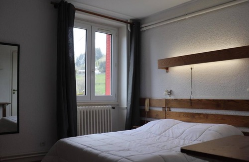 Besse-en-Chandesse Hotel | Hôtel Restaurant Le Clos