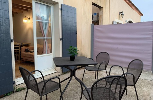 Gallargues-le-Montueux House | Hôtel Restaurant Les Jasses de Camargue