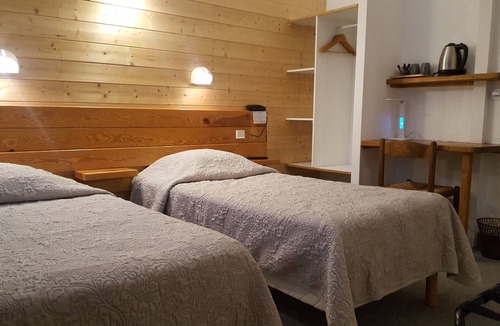 LʼArgentiere-la-Bessee Hotel | Hôtel Restaurant Glaizette