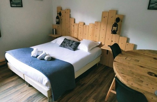 Rouxmesnil-Bouteilles Hotel | Hôtel restaurant l'Eolienne