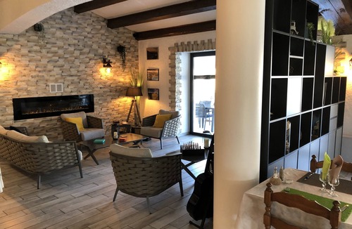Les Salles-sur-Verdon Hotel | Hôtel Restaurant L'Ermitage