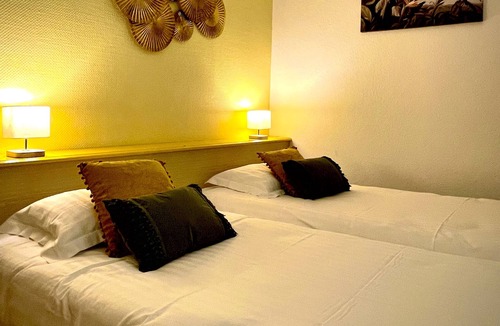 Quincie-en-Beaujolais Hotel | Hôtel Restaurant Le Mont Brouilly