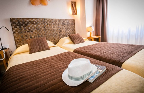 Chateauneuf-de-Randon Hotel | Hôtel Restaurant de la Poste et La Grange Détente, espace bien-être