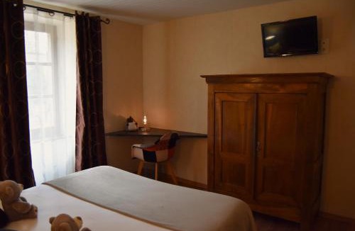 Sainte-Eulalie-d'Olt Hotel | Hôtel-Restaurant Au Moulin d'Alexandre