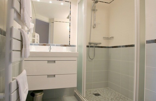 Eugenie-les-Bains Hotel | Hôtel Restaurant Relais des Champs