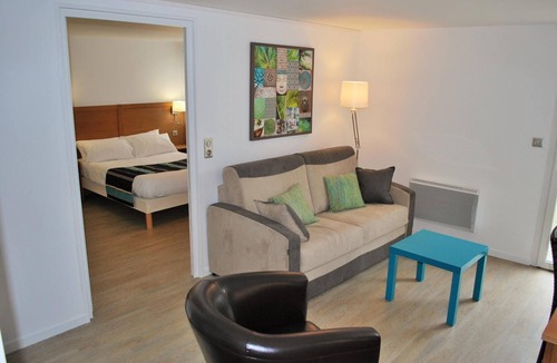 Eugenie-les-Bains Hotel | Hôtel Restaurant Relais des Champs